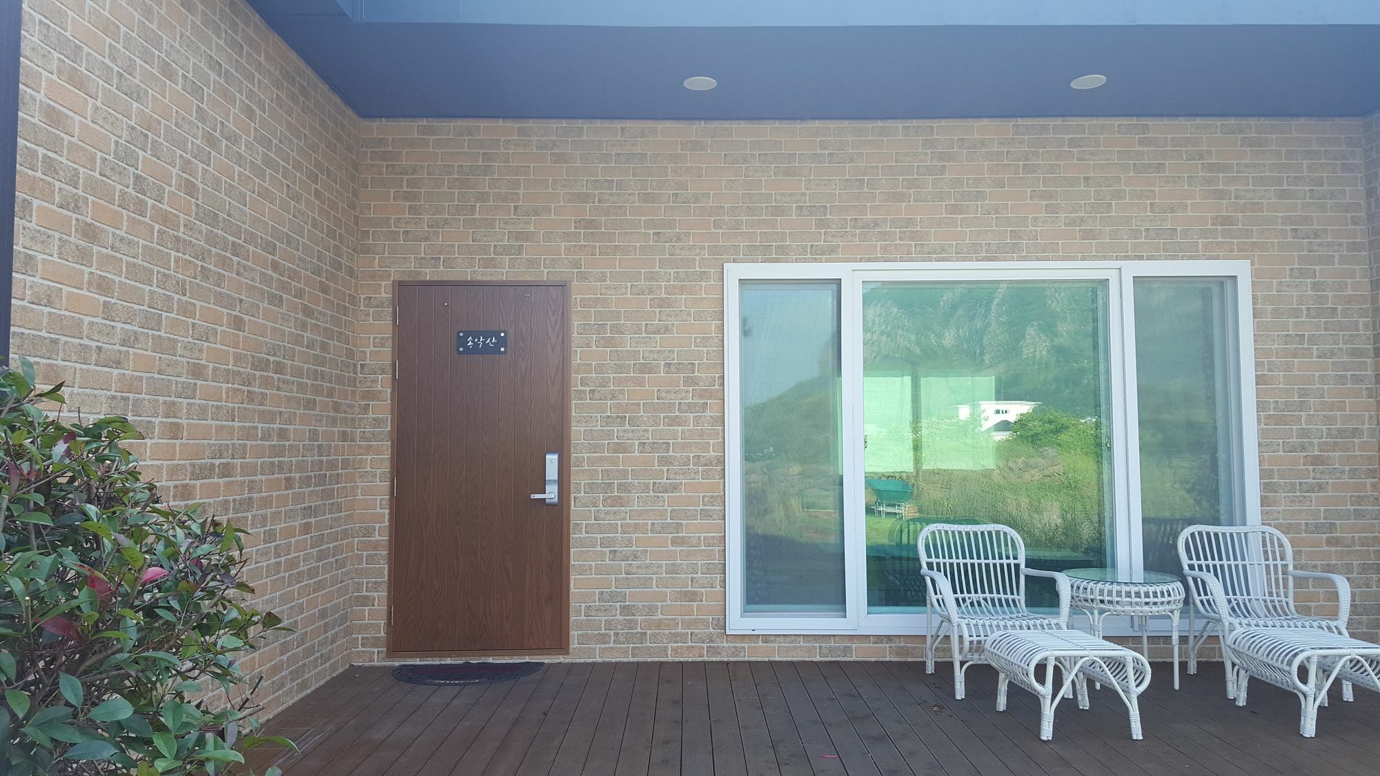 Wind Jeju Cafe & Pension Seogwipo Exterior foto