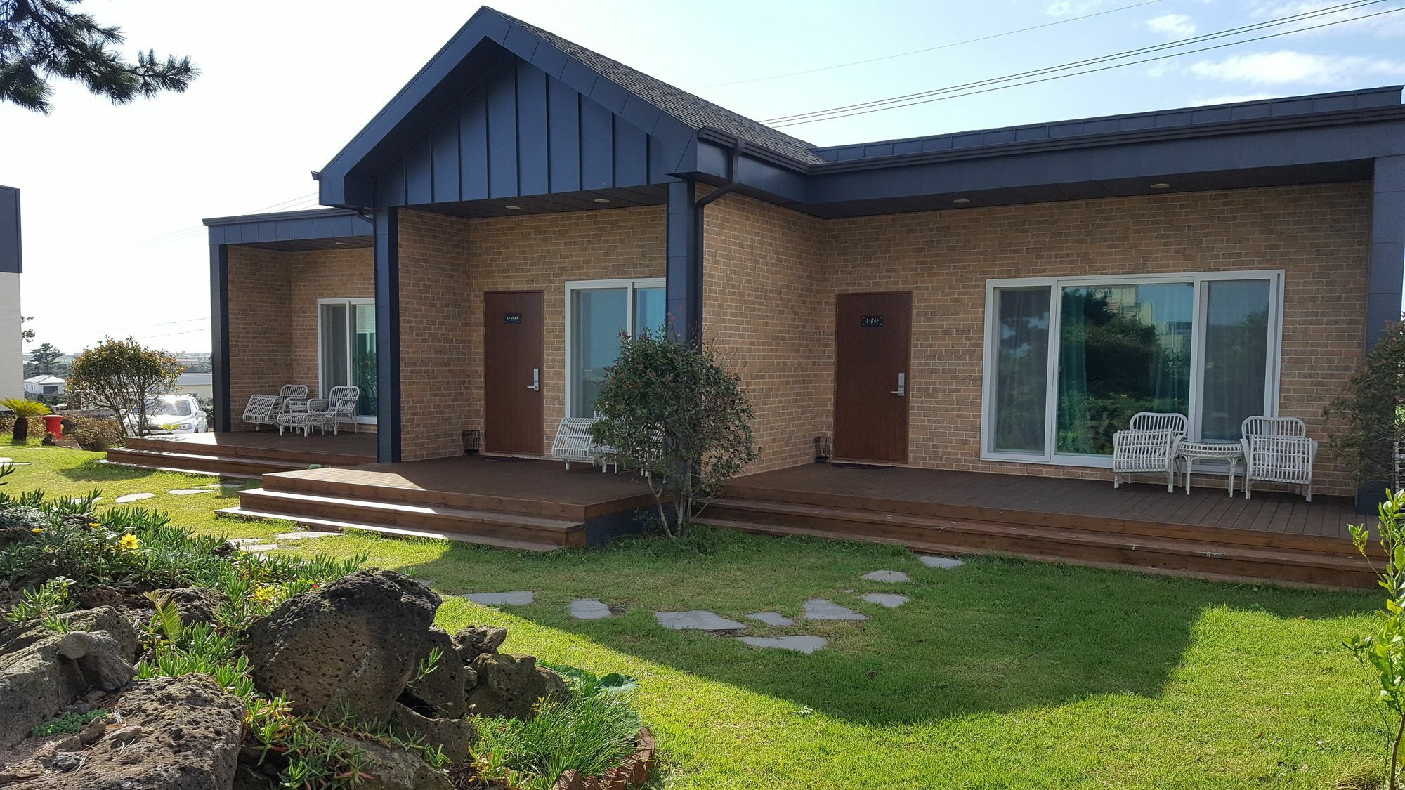 Wind Jeju Cafe & Pension Seogwipo Exterior foto