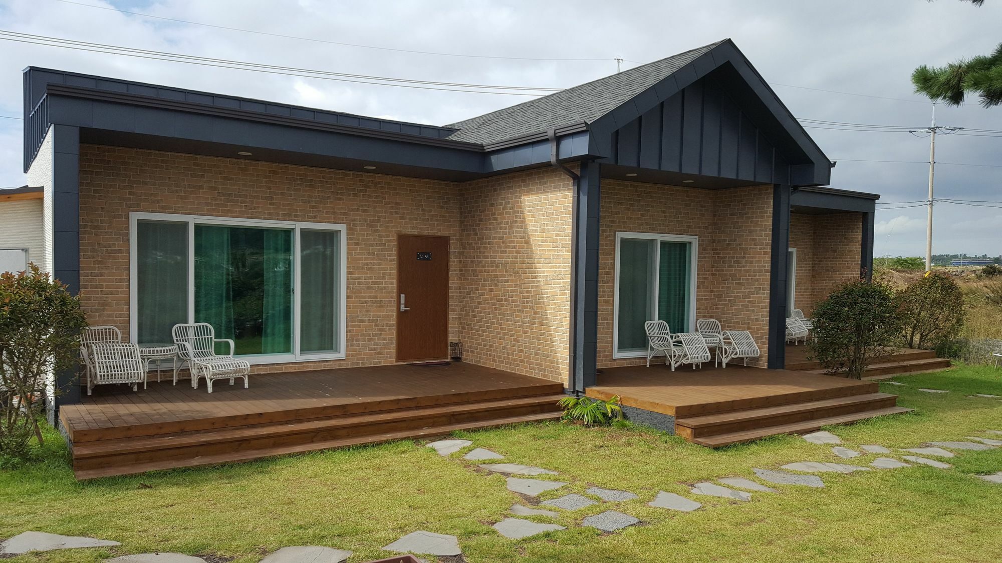 Wind Jeju Cafe & Pension Seogwipo Exterior foto